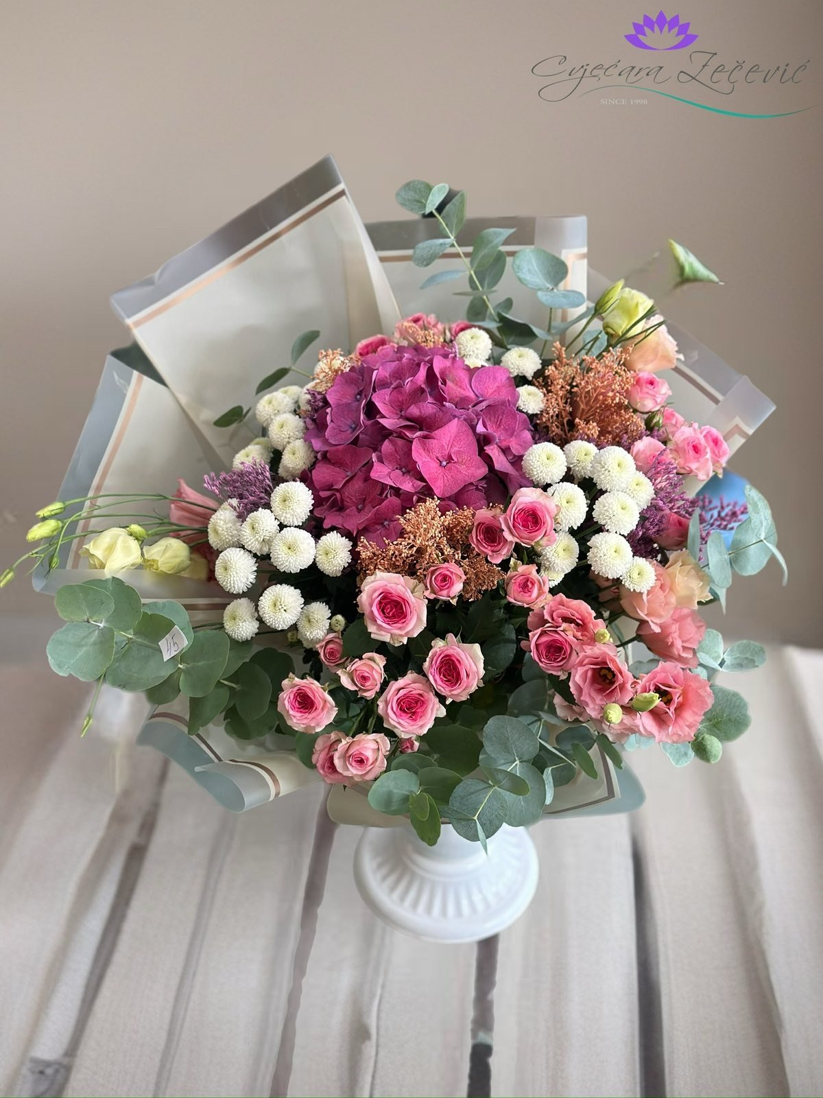 Sareni buket L mini ruze, magrgarete